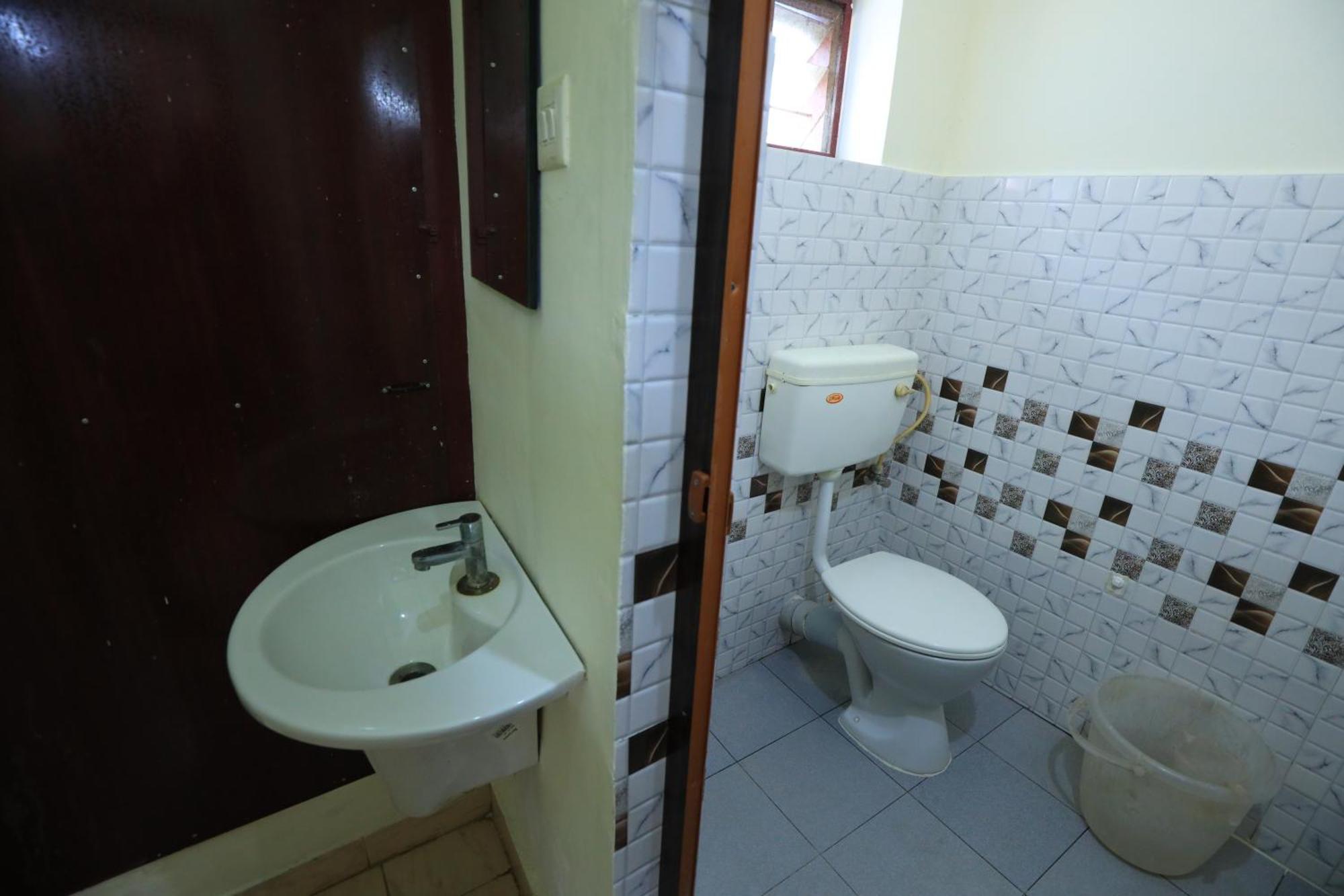 Hotel Gamas Inn Thiruvananthapuram ภายนอก รูปภาพ